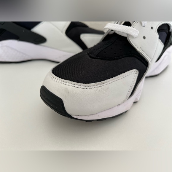 Men’s Nike Air Huarache - Picture 6 of 14